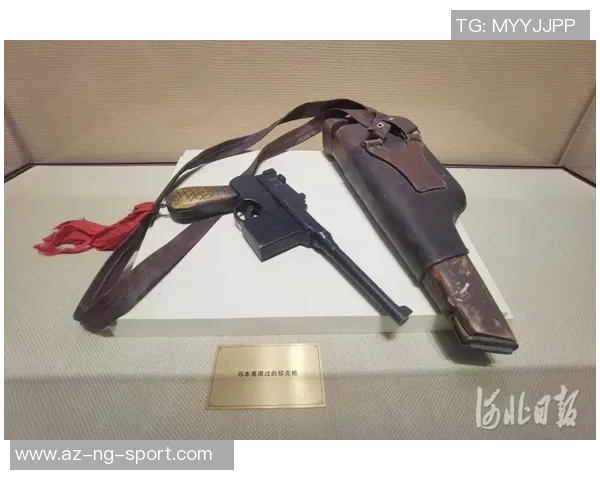 重温经典足球岁月复古海报中的明星风采与激情回忆